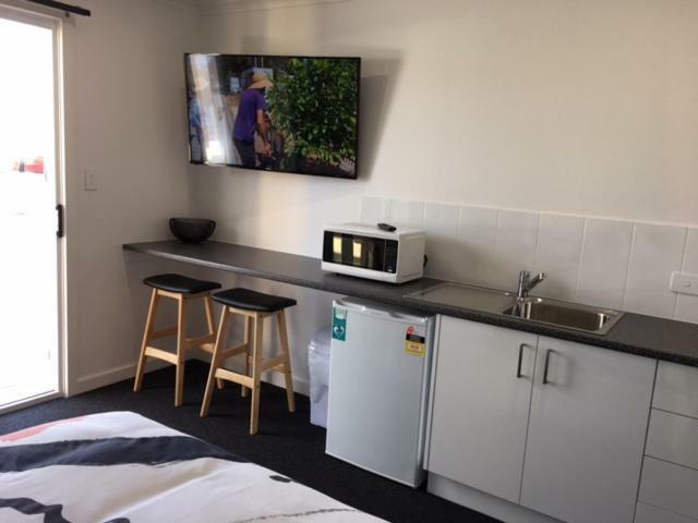 Port Lincoln Shark Apartment 1 Bagian luar foto