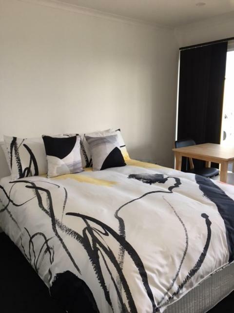 Port Lincoln Shark Apartment 1 Bagian luar foto